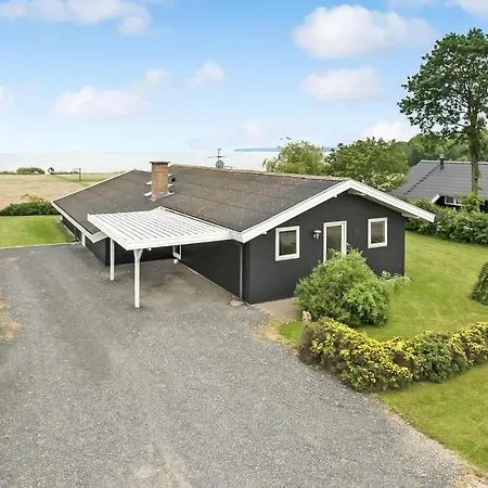 Lovely In Juelsminde With Indoor Swimming Pool Holiday home *