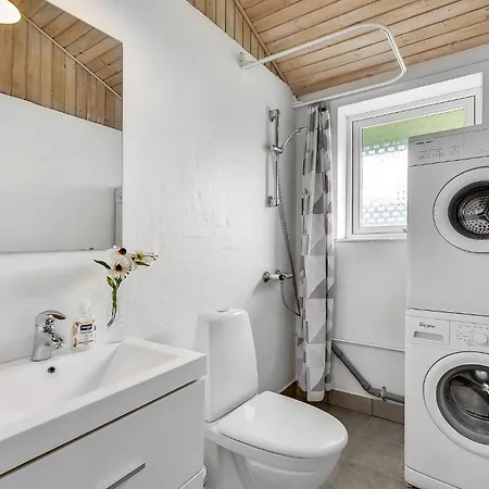 Awesome In Juelsminde With Sauna 펜션 Sonderby (Midtjylland)