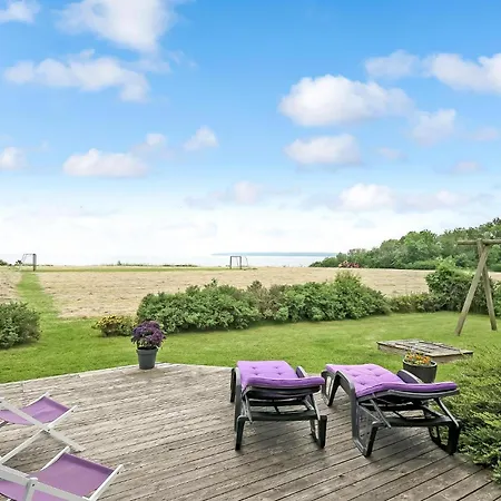 펜션 Awesome In Juelsminde With Sauna *