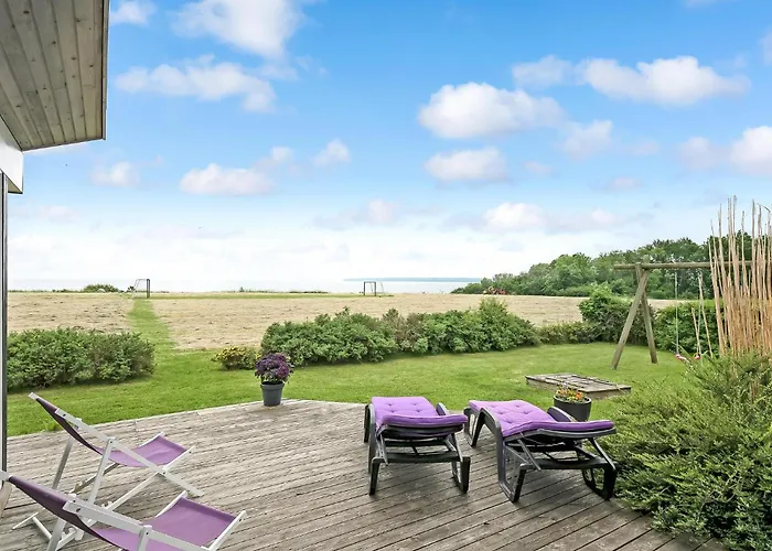 Tatil Evi Awesome In Juelsminde With Sauna *